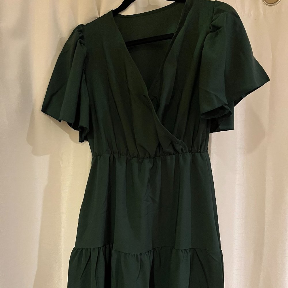 Green v-neck maxi dress